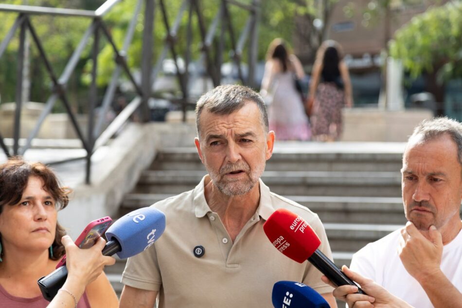 Maíllo dice que trasladar migrantes a la Península es la “mejor forma” para que “tengan condiciones dignas de espera”, actuar con legalidad y poder “resolver la situación de presión en Ceuta”