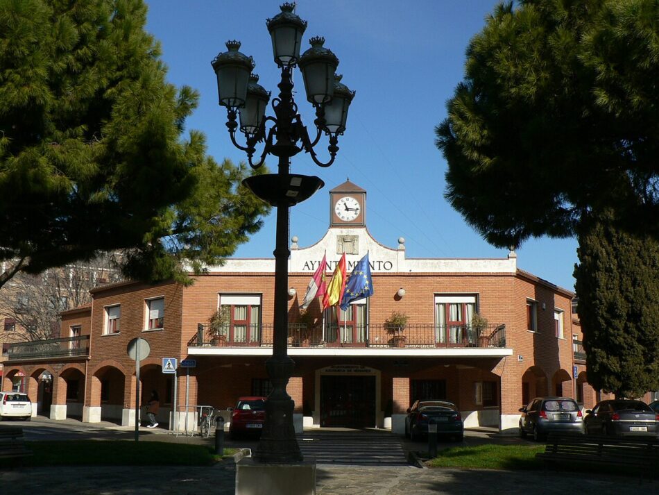 IU afirma que Azuqueca necesita un alcalde las 24 horas del día y cuestiona que pueda compaginar la Alcaldía con su actividad docente: “Renunciar al sueldo no resuelve el problema”