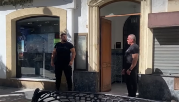 Izquierda Unida rechaza la presencia de los “matones” de la empresa Desocupación en la calle Larga de Jerez