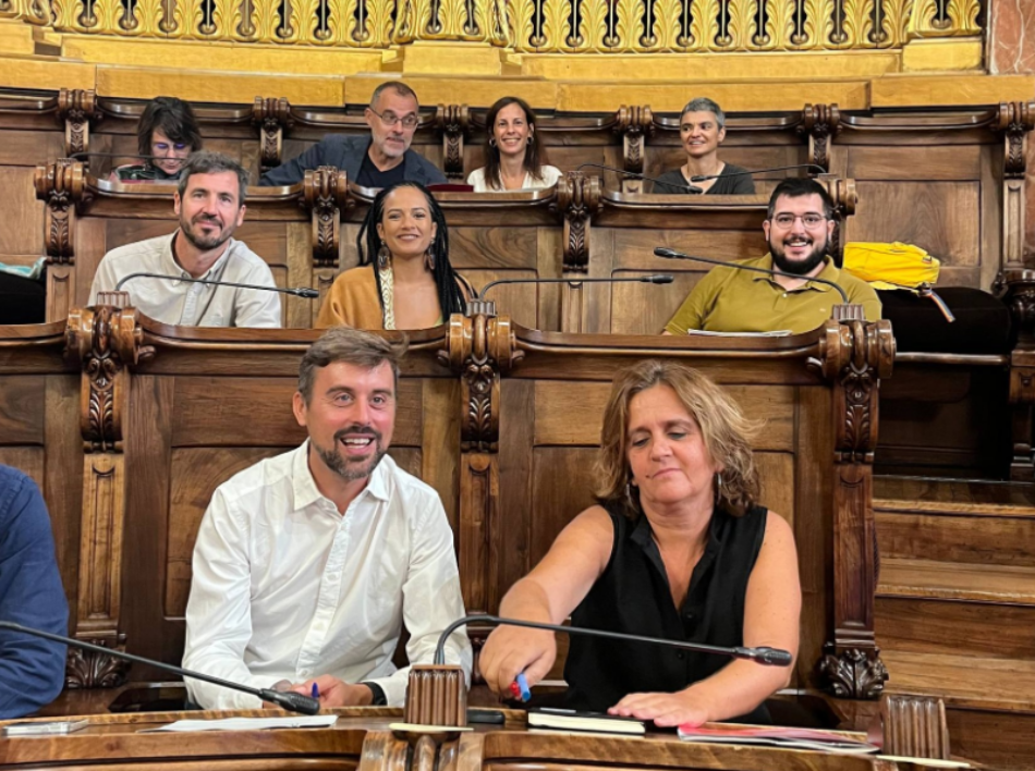 BComú denuncia una rebaixa encoberta de Collboni al recàrrec turístic de 10.000 places hoteleres