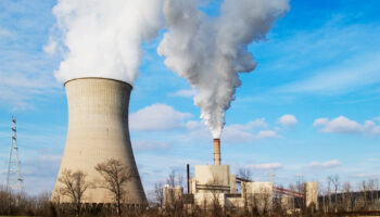 Alianza Verde considera un “suicidio” la eliminación por parte de EEUU de los límites a las emisiones de las centrales eléctricas de carbón y gas, y piensa que Trump es un peligro global