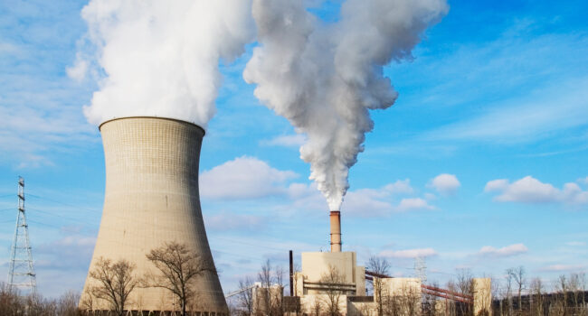 Alianza Verde considera un “suicidio” la eliminación por parte de EEUU de los límites a las emisiones de las centrales eléctricas de carbón y gas, y piensa que Trump es un peligro global