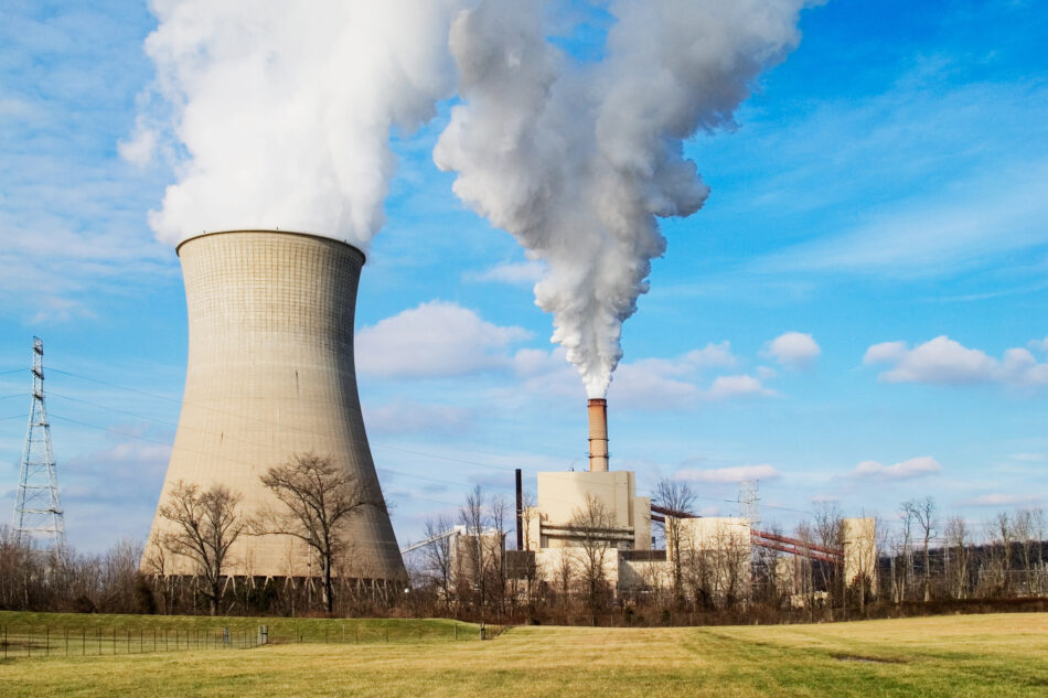 Alianza Verde considera un “suicidio” la eliminación por parte de EEUU de los límites a las emisiones de las centrales eléctricas de carbón y gas, y piensa que Trump es un peligro global