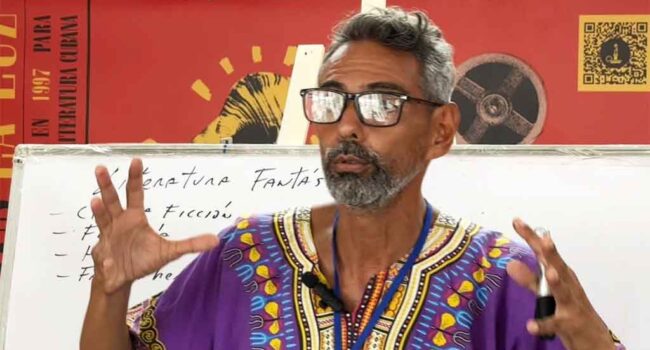 Erick Mota aborda la ciencia ficción y la literatura fantástica desde Latinoamérica y el Caribe
