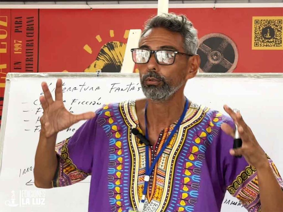 Erick Mota aborda la ciencia ficción y la literatura fantástica desde Latinoamérica y el Caribe