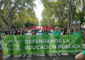 La comunidad educativa madrileña planta cara a Ayuso: la marea verde calienta para la huelga indefinida del 14 de octubre