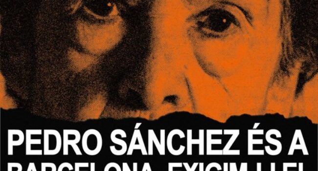 Protesta por exigir el Decreto Maricarmen ante el acto con Pedro Sánchez en el Palau de Congressos de Barcelona