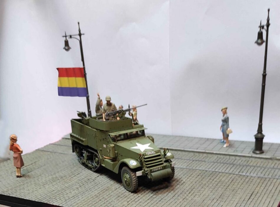 Los tanques que liberaron París hablaban español: La gesta inmortal de «La Nueve»