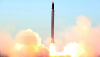 Irán lanza contragolpe con misiles balísticos contra bases de EE.UU. en Jordania