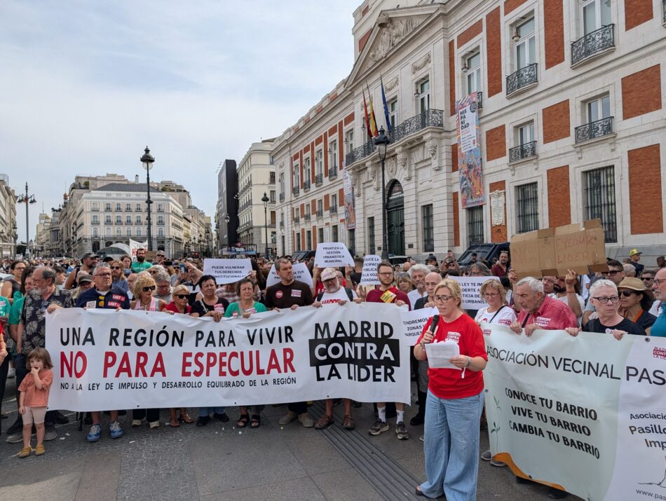 Colectivos de la sociedad civil madrileña muestran su rechazo a la nueva ley del suelo (LIDER) autonómica frente al Gobierno de Ayuso