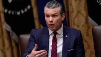 EEUU: Pete Hegseth, ¿en la cuerda floja?