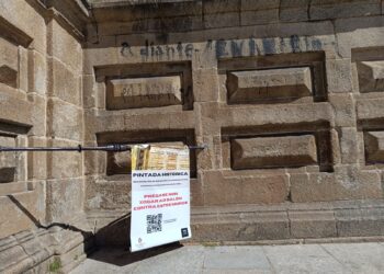 Patrimonio autoriza a protección da pintada “Adiante semanario”