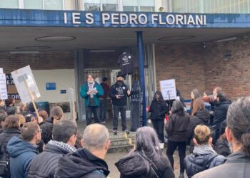 A CIG-Ensino apoia as reivindicacións de máis persoal do IES Pedro Floriani de Redondela