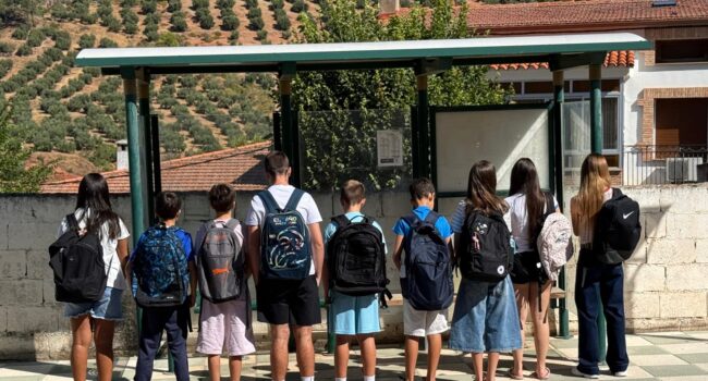 La Junta elimina las líneas de transporte escolar en la Sierra de Segura y obliga al alumnado rural a luchar para poder ir a clase