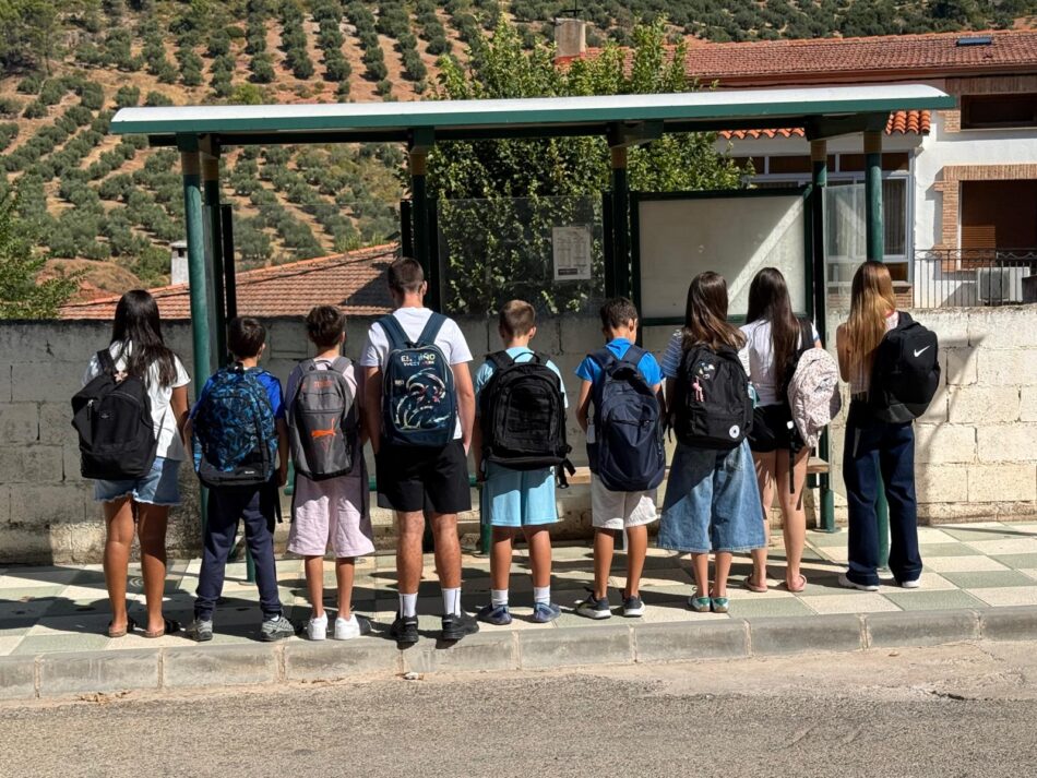 La Junta elimina las líneas de transporte escolar en la Sierra de Segura y obliga al alumnado rural a luchar para poder ir a clase