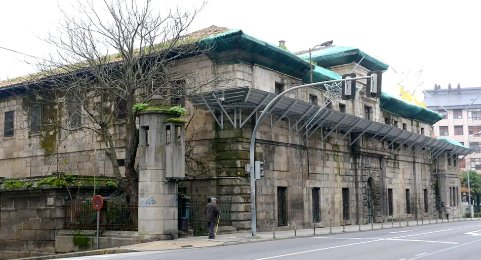 Junto a la prisión de Ourense, lugar de memoria