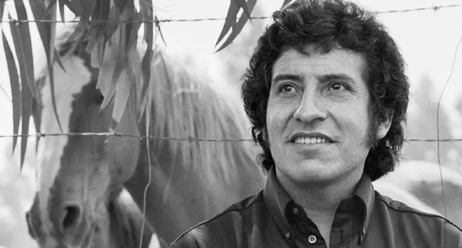 Víctor Jara: la voz que la muerte no pudo llevarse