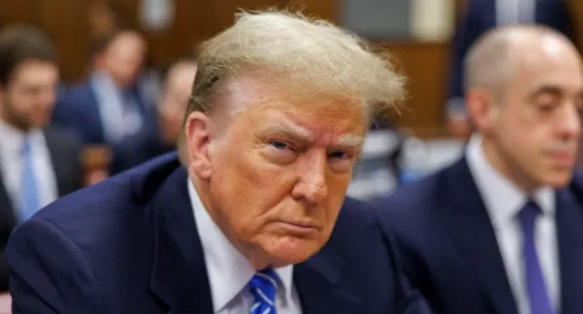 Sondeos favorecen a demócratas en EE.UU. mientras sigue baja la popularidad de Trump