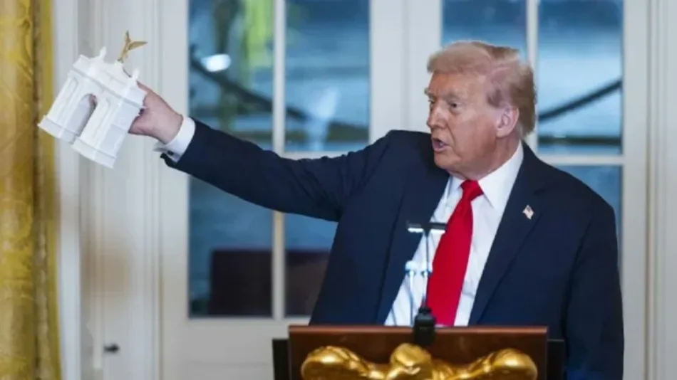 Trump disminuye su índice de aprobación al 32 por ciento, según encuesta
