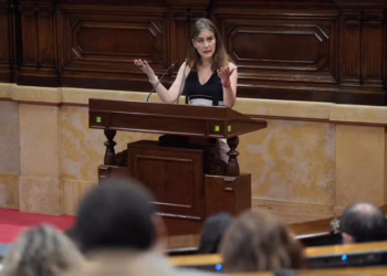Albiach (Comuns) afea a Illa su «falta de transparencia» en PISA y ve como prioridad bajar ratios