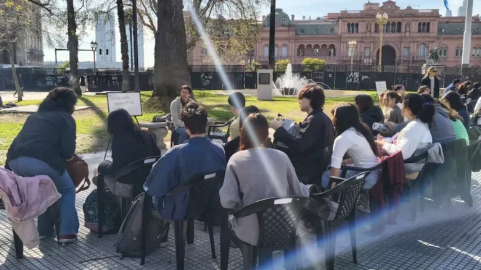 Crisis universitaria en Argentina: la UBA protestó frente al Ministerio de Economía