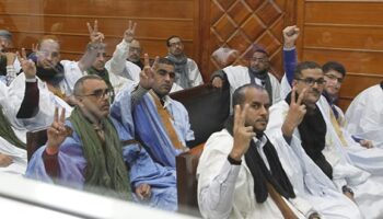 Nueve presos civiles saharauis del grupo de Gdeim Izik inician una huelga de hambre indefinida