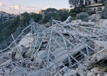 Israel intensifica bombardeos y demoliciones en el sur del Líbano