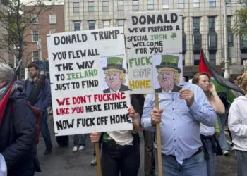 Protestas masivas en Dublín por la visita de Donald Trump