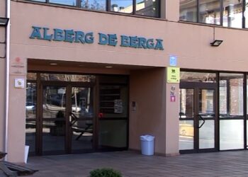 Les treballadores del centre de refugiats de la Creu Roja a Berga convoquen vaga i piquets el 30 de setembre contra el tancament del dispositiu