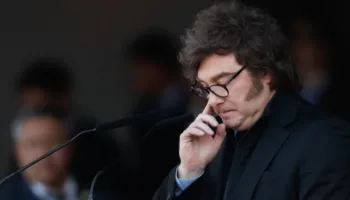 La motosierra se vuelve contra Milei: Indec divulga datos económicos negativos en Argentina