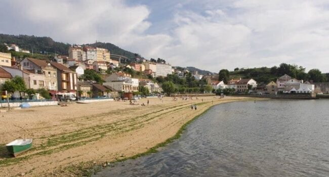 Reclaman investigar a orixe dos episodios de contaminación nas praias de Redondela