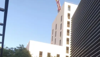Habitem les Drassanes: «Denunciem la sentència a favor de la residència d’estudiants i la construcció d’una planta de més en un dels edificis»