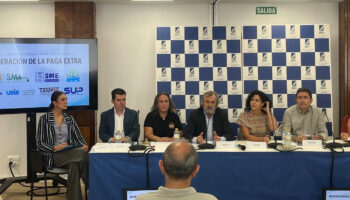 Los sindicatos profesionales de empleados públicos inician acciones para reclamar el fin del recorte de la paga extraordinaria