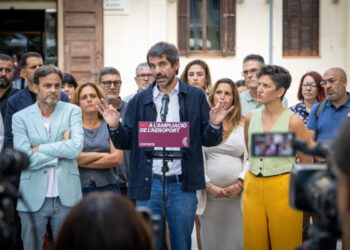 Els Comuns planten cara a l’ampliació del Prat i anuncien una ofensiva a Catalunya, Madrid i Brussel·les: “No donem la batalla per perduda”