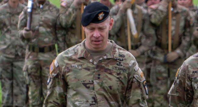 Hegseth despide al principal planificador militar del Pentágono