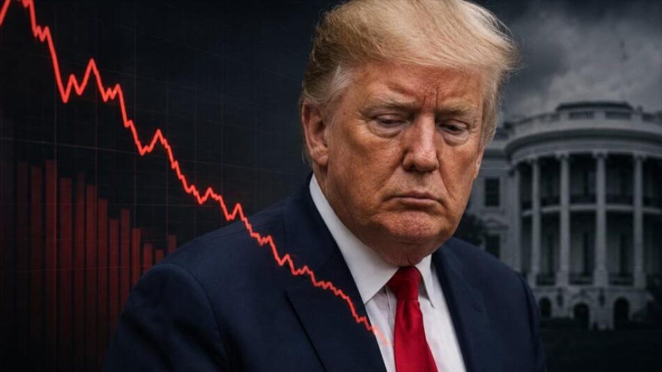 Encuesta: popularidad de Trump cae a su nivel más bajo de sus dos mandatos