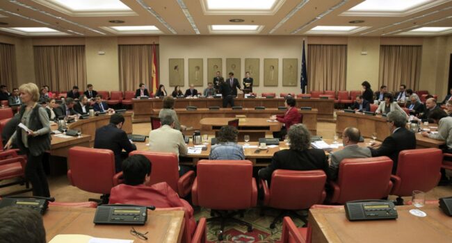 El decreto de urgencia sobre vivienda podría llevarse a la Diputación Permanente: Se abre la vía de su aprobación con 35 votos contra 34 tras la disolución de las Cortes