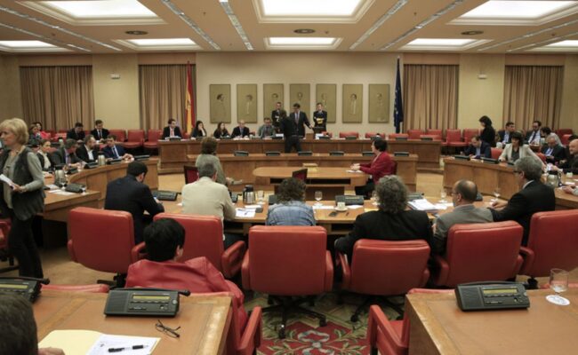 El decreto de urgencia sobre vivienda podría llevarse a la Diputación Permanente: Se abre la vía de su aprobación con 35 votos contra 34 tras la disolución de las Cortes