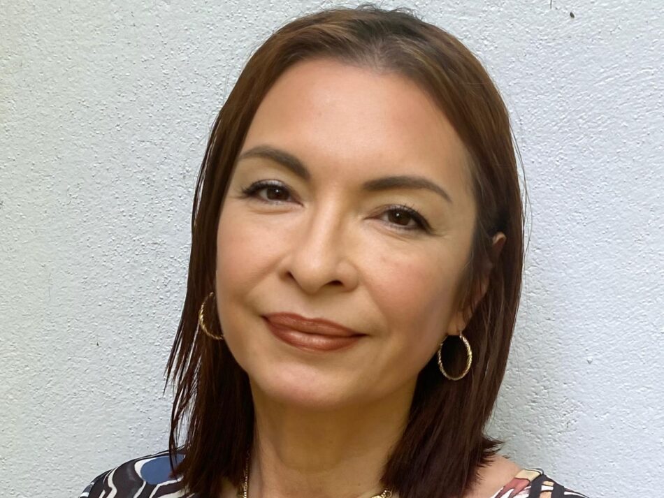 Entrevista a Claudia Morassutti:“A veces la realidad se vuelve tan extrema que parece ficción mal escrita”