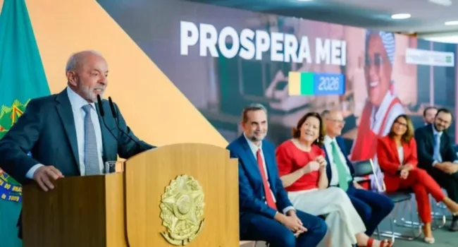 Lula anuncia condonación de deudas y medidas para microemprendedores en Brasil