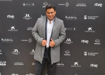 Entrevista al escritor Mauricio Chaves–Mesén: “Quien controla la información controla la narrativa y la historia”