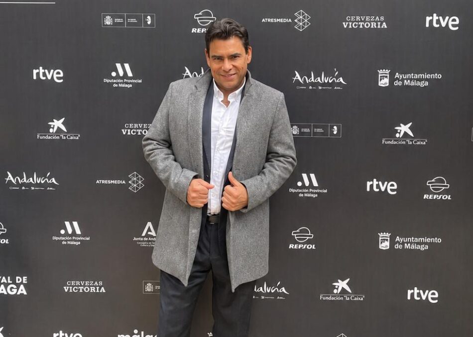 Entrevista al escritor Mauricio Chaves–Mesén: “Quien controla la información controla la narrativa y la historia”