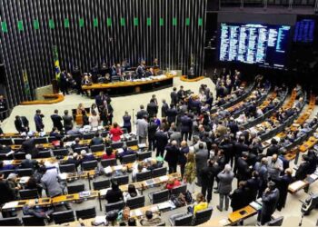 Partido Liberal de Bolsonaro encabezará ambas cámaras en Congreso brasileño pero quedará lejos de la mayoría absoluta