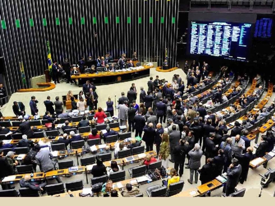 Partido Liberal de Bolsonaro encabezará ambas cámaras en Congreso brasileño pero quedará lejos de la mayoría absoluta