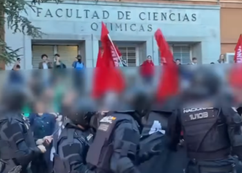 Contracorriente denuncia las cargas policiales contra estudiantes de la complutense en el primer día de huelga
