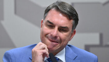Investigan a Flávio Bolsonaro por sospecha de lavado de dinero