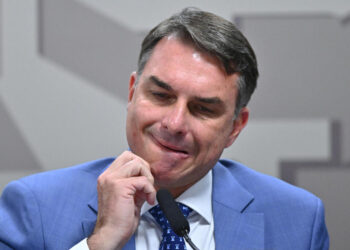 Investigan a Flávio Bolsonaro por sospecha de lavado de dinero