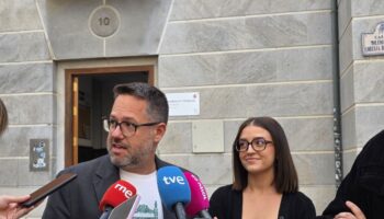 Adelante Andalucía entrega 37.409 avales para presentarse a las elecciones generales, seis veces el mínimo exigido