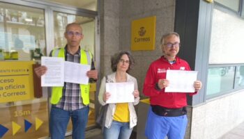 La Plataforma de Trabajadores/as a Jornada Parcial de Correos entrega más de 2.500 firmas al presidente Pedro Saura para exigir el fin de las jornadas parciales