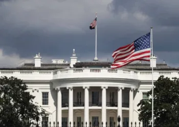 Trump mantiene todas las opciones sobre Irán, según la Casa Blanca